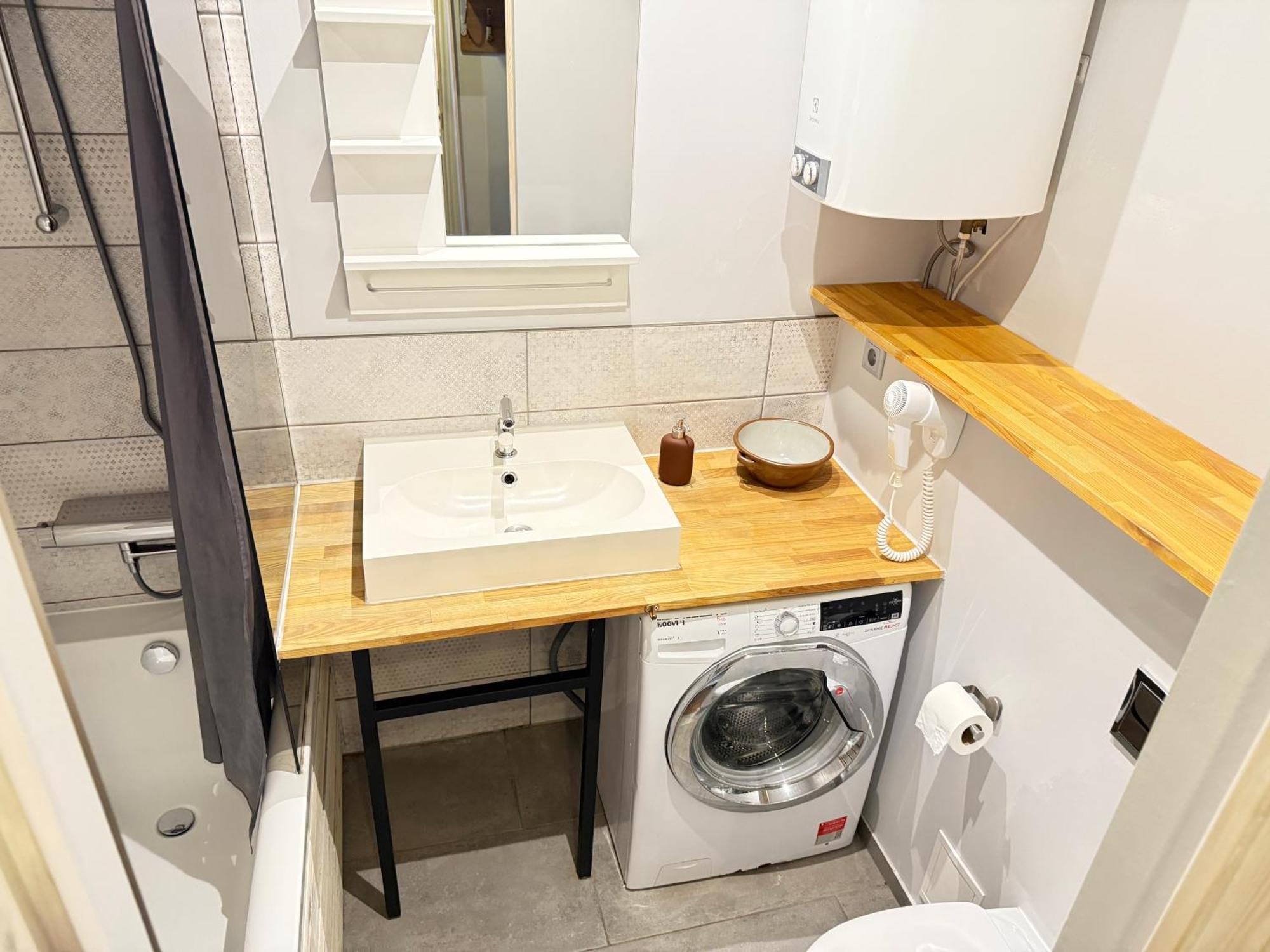 Baltic Design Apartments With Free Parking And Self Check In Riga Eksteriør billede